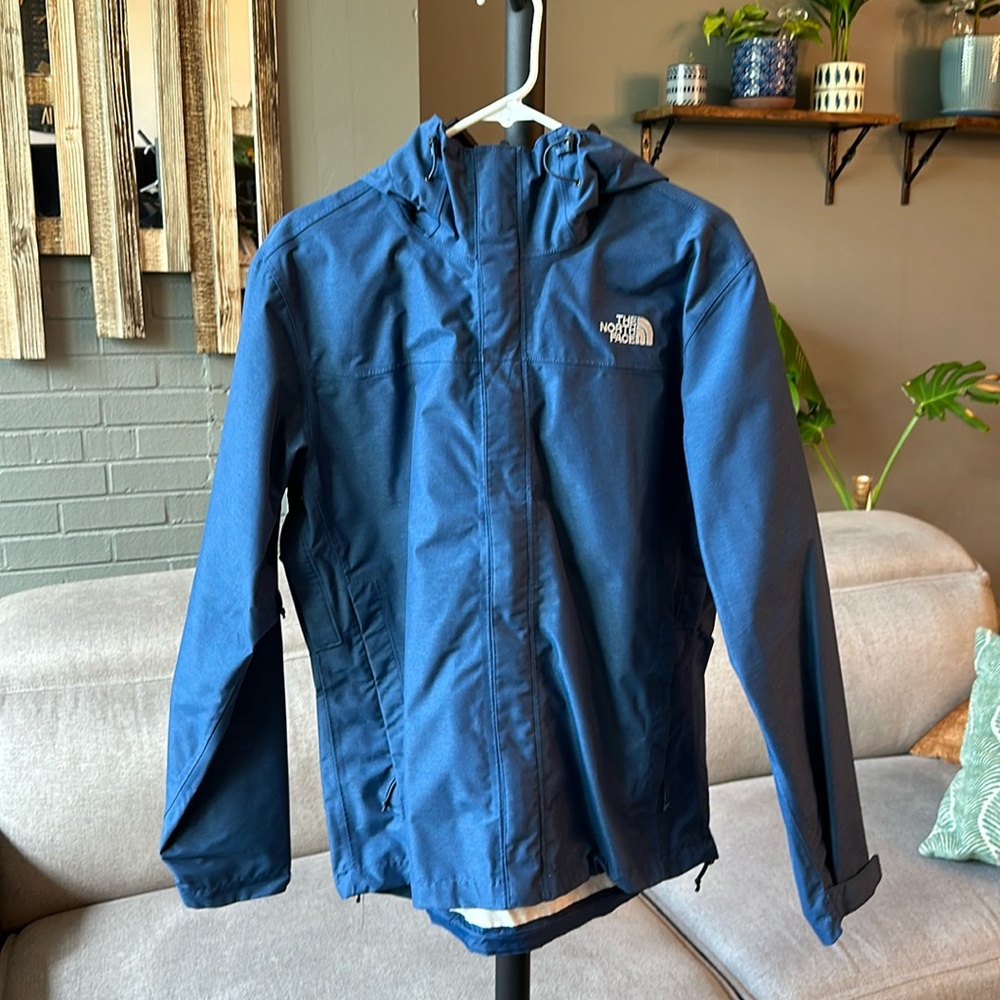 Men’s North Face rain jacket